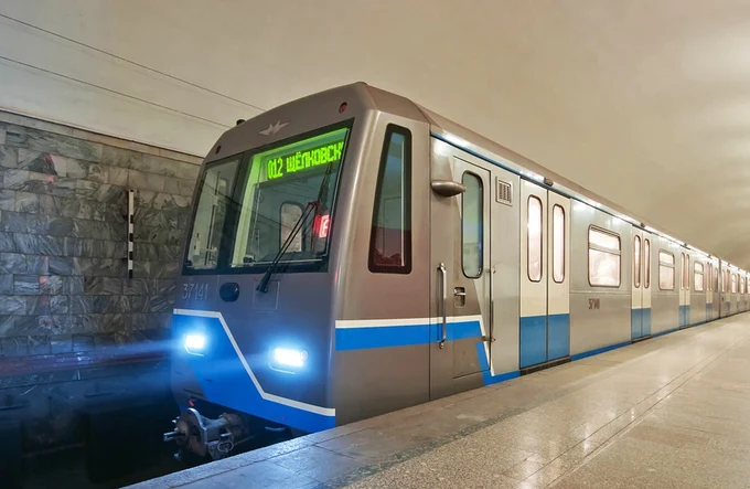 Головное освещение подвижного состава 765 / 760